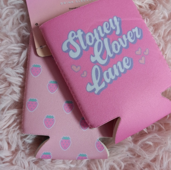 Stoney Clover Lane Other - GIFTED! Stoney Clover Lane NWT 2 pck drink sleeves!